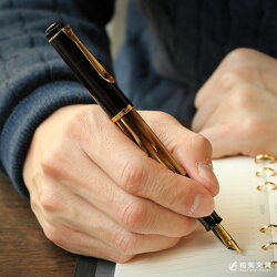万年筆【名入れ無料】ペリカンPelikanクラシックM200マーブルブラウン万年筆ピストン吸入式