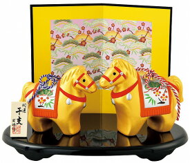 【開運　金燿彩福午夫婦】干支 置物 置き物 コンパクト 午 馬 うま 正月飾り オブジェ 置物 お正月　★開運招福の干支★　縁起の良い置物　迎春