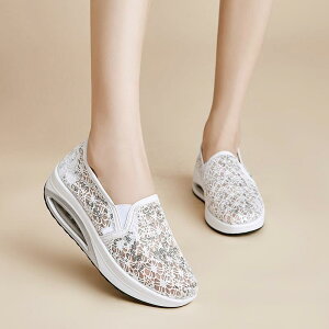 靴 レディース 婦人靴 スリッポン スニーカー 厚底 ラウンドトゥ グリッター ラメ メッシュ 通気性 伸縮性 クッション性 疲れにくい 歩きやすい 普段使い 3cm 4cm 黒 白 ブラック ホワイト