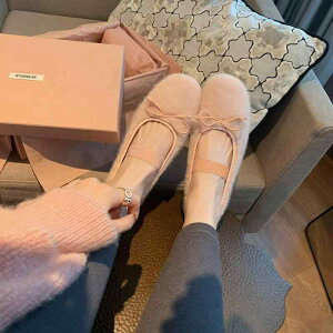 靴 レディース モカシンシューズ スリッポン ローヒール ラウンドトゥ ファー 飾り付き 秋冬 かわいい ぺたんこ 歩きやすい 大きいサイズ 白 ピンク系