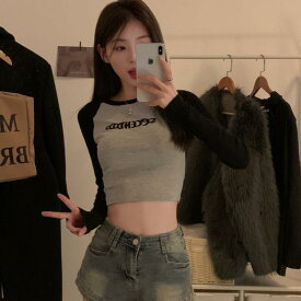 Tシャツ レディース 長袖 ポリエステル トップス スリムフィット ショート丈 へそ出し 丸首 プルオーバー 灰色 通勤着 普段使い