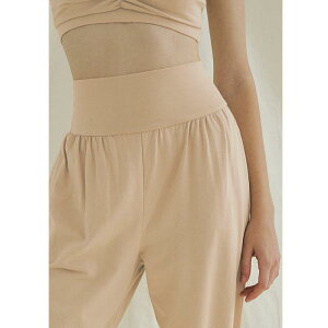 Kpc fB[X i [Y ChbOpc X|[c g[jOEFA Xgb` Lk ʋC ubN A{JhF AvRbg bh O[ u[ O[