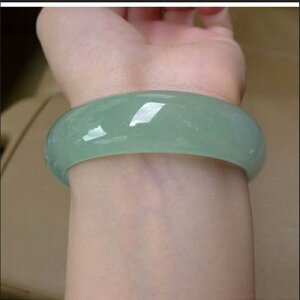 �u���X���b�g ���f�B�[�X �� A�� �� �o���O�� �W�� �Ő��F �X�� �z��