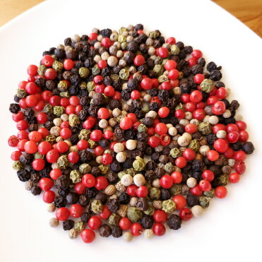 レインボーペッパー ホール 50g クォーターペッパー ブラックペッパー ホワイトペッパー グリーンペッパー ピンクペッパー スパイス 胡椒 Room 欲しい に出会える