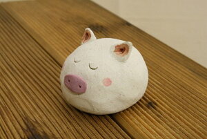 いねむりブタ ペーパーウェイト(中)