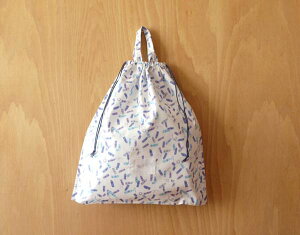 持ち手つき 体操服入れ お着替え入れ 名札つき 130くれよん 修学旅行・林間学校・宿泊訓練・キャンプ・お泊り保育 荷物の小分けにも活躍 縦37cm横35cm(37×35) まち4cm 机の脇にかけた時 袋の底