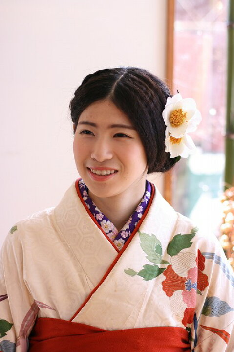 楽天市場】【椿の髪飾り】 コサージュ クリップ 成人式 袴 卒業式  