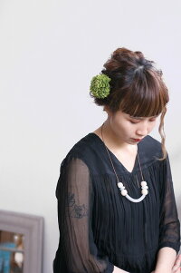 小さいダリアの髪飾り【くすんだ緑】【ヘアピン付】【ケース付】