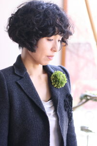 小さいダリアの髪飾り【くすんだ緑】【ヘアピン付】【ケース付】