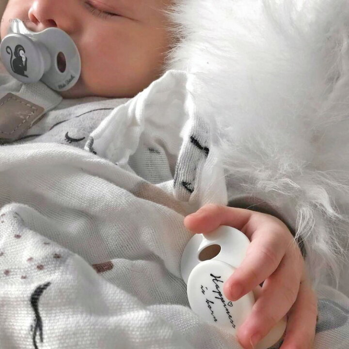 割引も実施中 エロディ Elodie 日本総代理店 おしゃぶり 新生児 赤ちゃん 北欧 ベビー おしゃれ かわいい シリコン 3ヶ月 エロディーディテールズ Details Materialworldblog Com