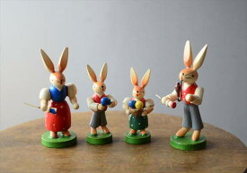 【送料無料】ドイツ製 ヴィンテージ かわいい木製のイースターバニー ハンドメイド 木工芸品 うさぎ 置物 アートピース フィギュア_260318