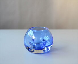 【送料無料】ドイツから 清涼感のあるブルーガラスの花瓶 一輪挿し 花器 フラワーベースヴィンテージ アンティーク_240412