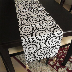 �y���z�Z�[�� �z�e�[�u�������i�[ �e�[�u���Z���^�[ �k�� �e�[�u���Z���^�[�N���X ������� �_�C�j���O�e�[�u�� ���� ���r���O