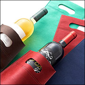● 不織布製ボトルバッグ《持ち手穴付き1本用》 持ち運びやギフトプレゼント,お土産用としてもご利用頂けます。ワイン,シャンパン向け汎用サイズ(ギフトラッピング ボトルバッグのみの販売はできません) カリフォルニアワイン専門店あとりえ