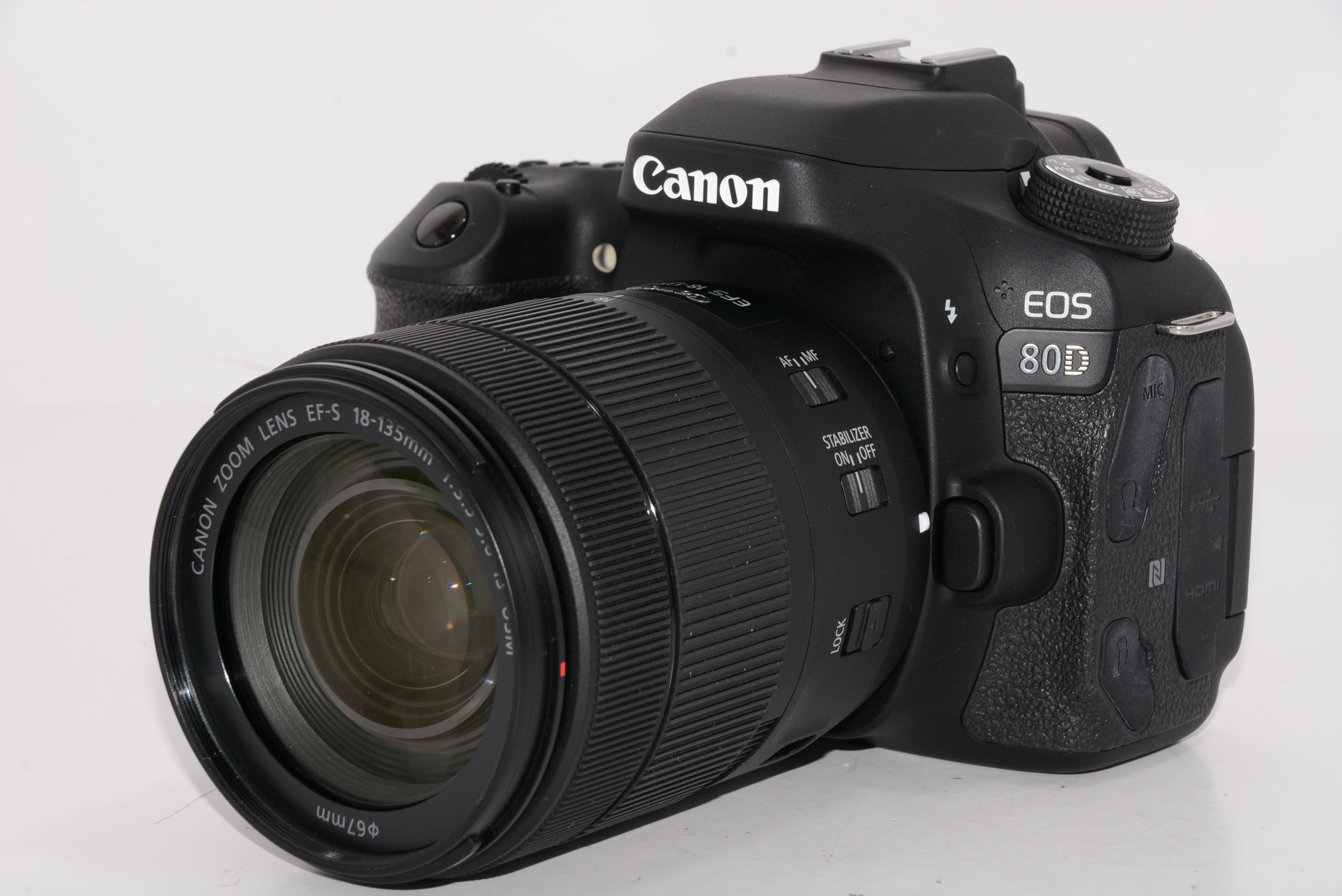 Canon デジタル一眼レフカメラ EOS 80D レンズキット EF-S18-135mm F3.5-5.6 IS USM 付属 EOS80D18135USMLK
