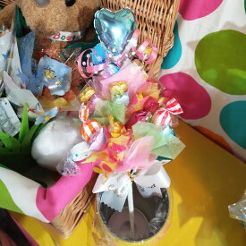 お菓子 ブーケ 花束 キャンディーブーケ 【パスティー】 キャンディブーケ あす楽 チョコ チョコレート キャンディ キャンディー ラムネ 誕生日 お祝い プレゼント 発表会 記念日 結婚 開店祝 出産祝 楽屋見舞い サプライズ ハート ギフト 「正規販売店」