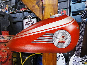 バステッドナックルガレージ バイクタンク U.S.ヘヴィースチールサイン 看板 アメリカン雑貨 アメリカ雑貨 グッズ