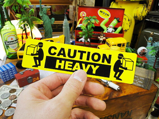 楽天市場 お笑いカスタムステッカー 重いので注意してください 自分仕様だから愛着も強くなる こだわり派が夢中になる人気のアメリカ雑貨屋 ステッカー アメリカン雑貨 車 バイク スーツケース デカール シール オリジナル アルファベット カー用品 アメリカ