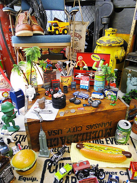 楽天市場 アメ雑好き が選んだ小物入れがコレ タイヤ型小物入れ コルベット こだわり派が夢中になる 人気のアメリカ雑貨屋 通販 アメリカ雑貨 アメリカン雑貨 インテリア雑貨 カッコイイ男の部屋 おしゃれ 生活雑貨 アメリカ雑貨通販キャンディタワー