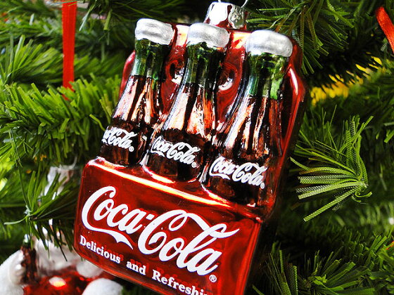 楽天市場 コカ コーラブランド クリスマスオーナメント 6パック 飾り インテリア 装飾 ガーランド メリー クリスマス ディスプレイ Xmas デコレーション ツリー パーティーグッズ オーナメント アメリカン雑貨 プレゼント ギフト 人気 おしゃれ コーラ アメリカ