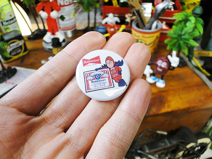 毎日がバーゲンセール カンパニーカンバッジ バドマン レッド アメリカ雑貨 アメリカン雑貨 アメリカ 雑貨 カンバッジ ファッション 人気 缶バッチ オシャレ かわいい カンバッチ キッズ 子供 アルファベット 缶バッジ アメキャラ Tonna Com