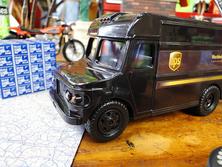 UPS トラック ガムボール ストッカー