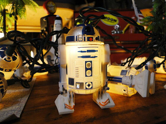 楽天市場 スターウォーズ R2 D2の10連パーティーライト アメリカ雑貨 アメリカン雑貨 スターウォーズ グッズ プレゼント フィギュア おしゃれ 北欧 かわいい アメキャラ アメコミ 照明 インテリア アメリカ雑貨通販キャンディタワー