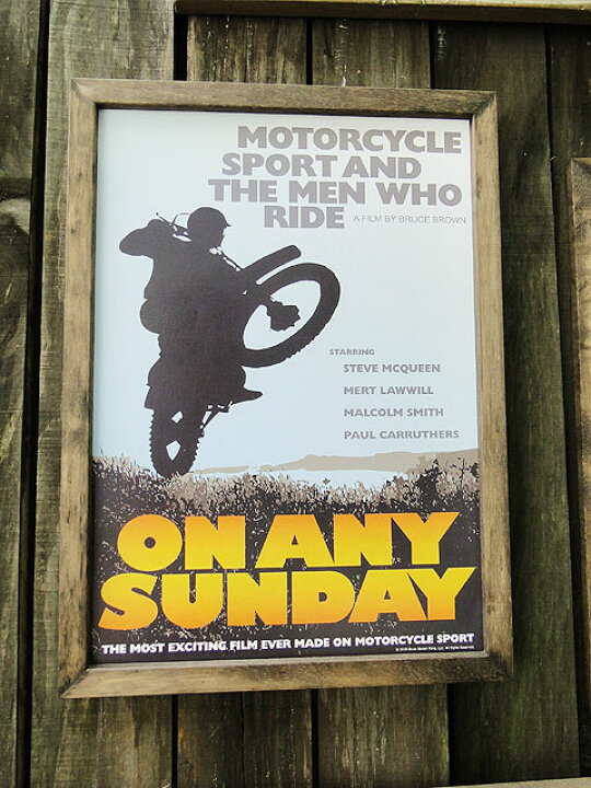 楽天市場 ブルース ブラウンフィルム ムービーポスター ウッドフレーム On Any Sunday フィギュア アメリカ雑貨 アメリカン雑貨 インテリア グッズ 壁掛け 壁飾り レトロ ポスター おしゃれ かっこいい男の部屋 人気 インテリア 壁面装飾 装飾 男前 ウォール 楽天市場 ブルース ブラウンフィルム ムービーポスター ウッドフレーム On Any Sunday フィギュア アメリカ雑貨 アメリカン雑貨 インテリア グッズ 壁掛け 壁飾り レトロ ポスター おしゃれ かっこいい男の部屋 人気 インテリア 壁面装飾 装飾 男前 ウォール