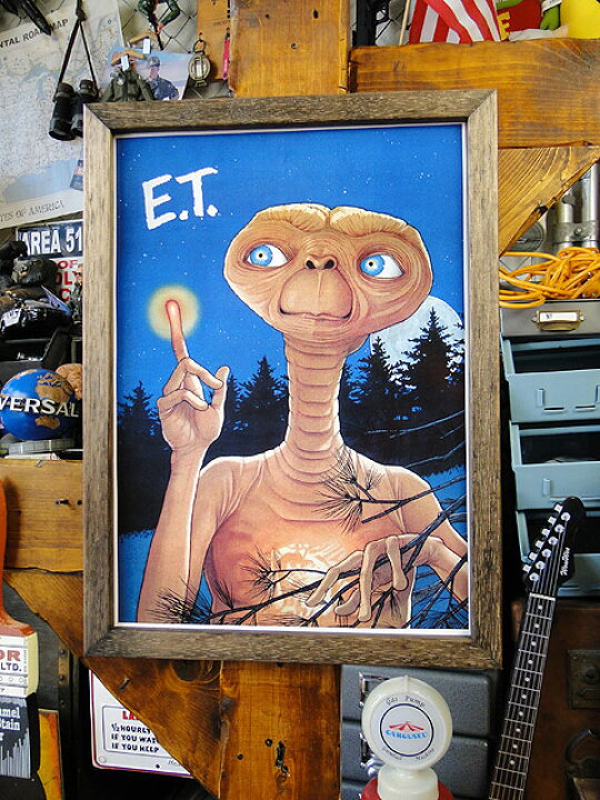 楽天市場 ポスターフレーム E T ヒーリング アメリカ雑貨 アメリカン雑貨 壁掛け 壁飾り インテリア雑貨 おしゃれ 人気 アンティーク 壁面装飾 絵 装飾 ディスプレイ パネル ウォールデコレーション アメキャラ ポスター レトロ アメリカ雑貨通販キャンディタワー
