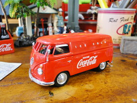 コカ・コーラ　1962年　フォルクス・ワーゲン　カーゴバン　ミニカー　1/43スケール　（レッド）