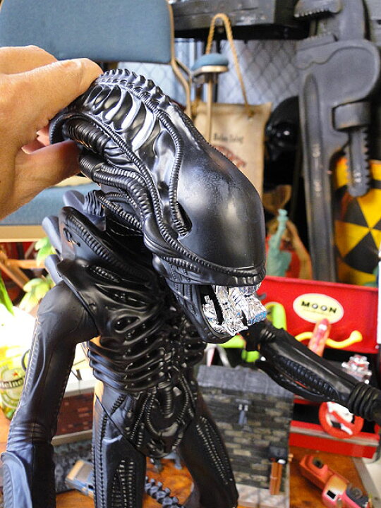 映画 エイリアン2 ウォーリアーの18インチ エイリアン レトロアクションフィギュア 送料無料 新品 エイリアン