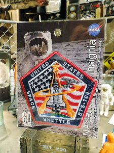 NASA@ItBVby@iXy[XVg/STS-104j@AJG݁@AJG݁@ObY