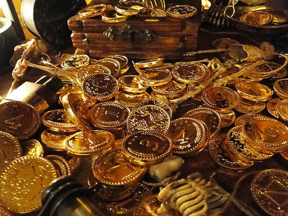楽天市場 即納 在庫あり カリブ海の海賊の金貨 袋にどっさりセット アメリカ雑貨通販キャンディタワー