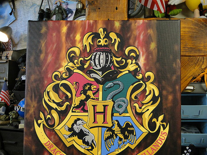 楽天市場 映画 ハリーポッター ホグワーツ魔法学校のエンブレムのキャンバスアート アメリカ雑貨通販キャンディタワー