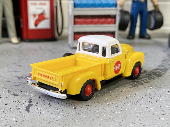 楽天市場 コカ コーラ 1953年シボレー3100ピックアップのミニカー 1 72スケール イエロー アメリカ雑貨通販キャンディタワー