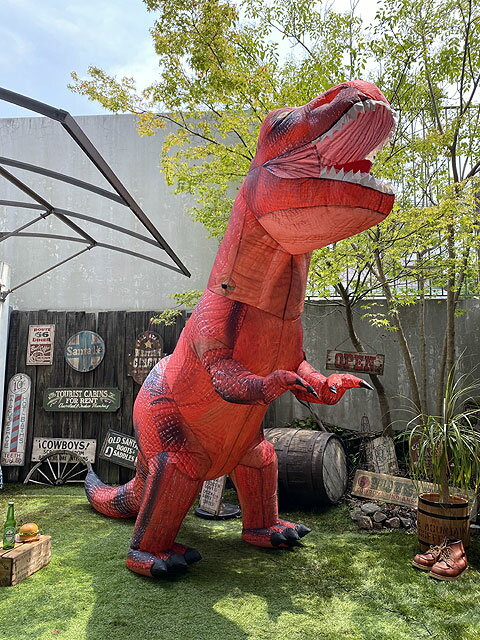 楽天市場 2 5m巨大エアブロー Tレックス 電動で膨らむメガサイズ恐竜 アメリカ雑貨通販キャンディタワー