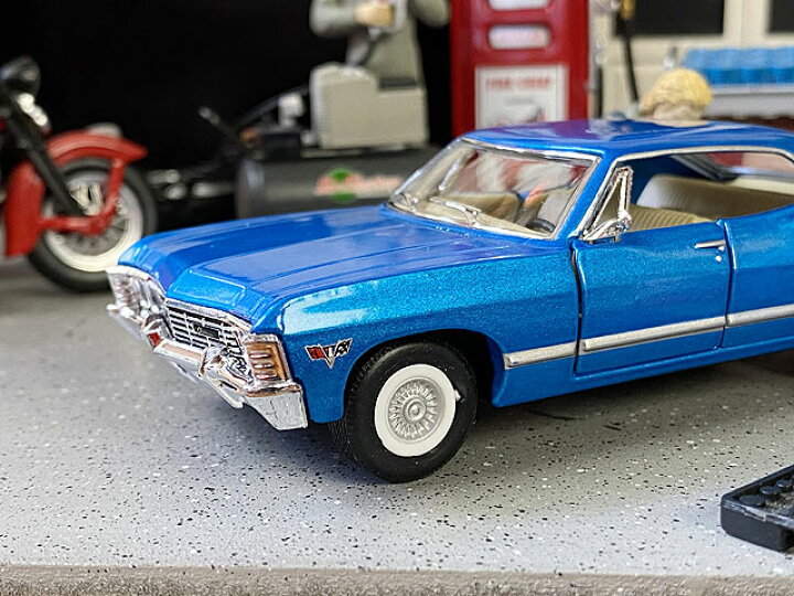 1967年シボレー・インパラのダイキャストミニカー 1/43スケール(ブルー) : アメリカ雑貨通販キャンディタワー 1967年シボレー・インパラのダイキャストミニカー 1/43スケール(ブルー) : アメリカ雑貨通販キャンディタワー