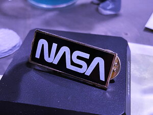 NASA�@�s���o�b�W�@�i���N�^���O��/�u���b�N�j�@�A�����J���G�݁@�A�����J�G�݁@�O�b�Y