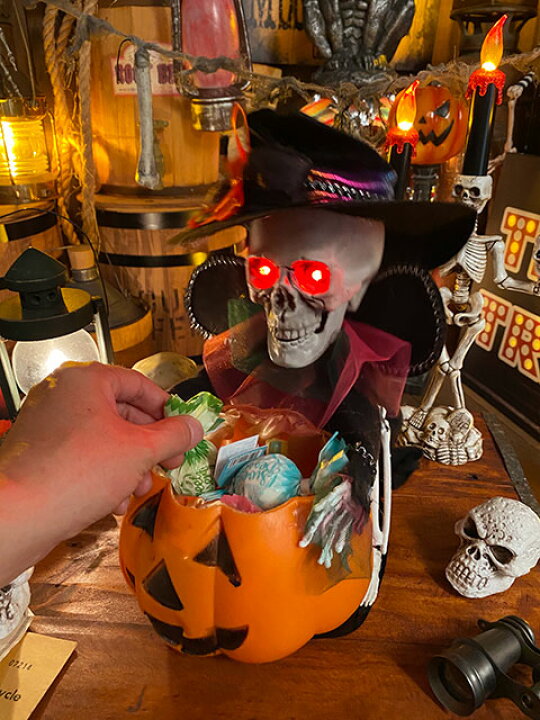 楽天市場 即納 在庫あり センサーで反応して動く スカルキャンディボウル ハロウィングッズ ハロウィーン ディスプレイ パーティー デコレーション お化け屋敷 肝試し アメリカ雑貨通販キャンディタワー