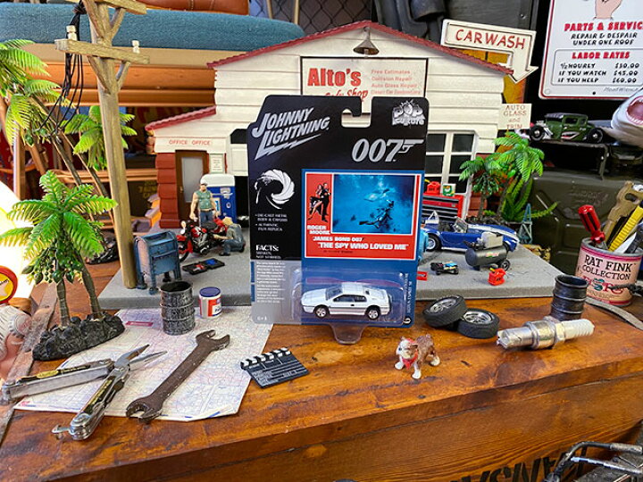 楽天市場 ジョニーライトニング 映画 007 私を愛したスパイ ロータス エスプリのダイキャストミニカー 1 64スケール アメリカ雑貨通販キャンディタワー