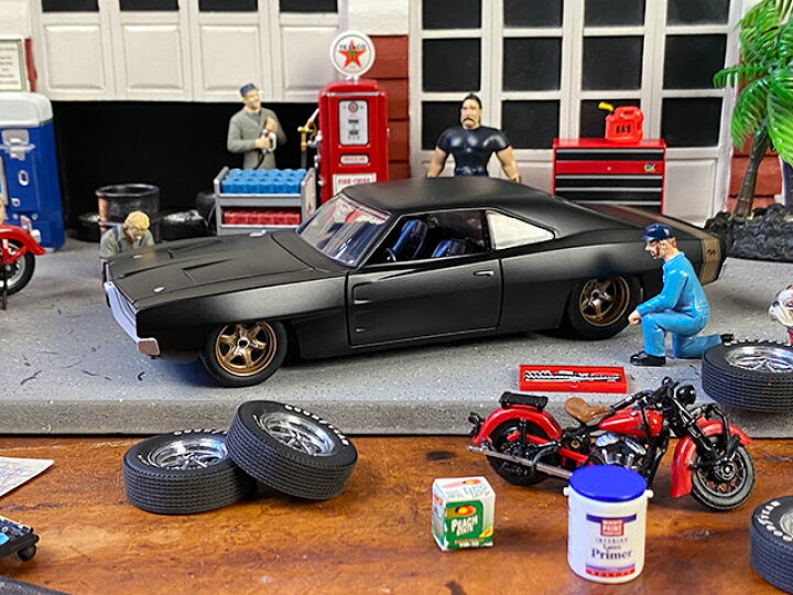 楽天市場 映画 ワイルドスピード のダイキャストミニカー 1 24スケール ドム ダッジ チャージャー ワイドボディ アメリカ雑貨通販キャンディタワー