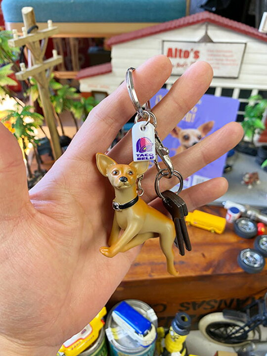 デッドストック品 タコベルチワワのキーホルダー 座りポーズ アメリカン雑貨 アメリカ雑貨 何でも揃う