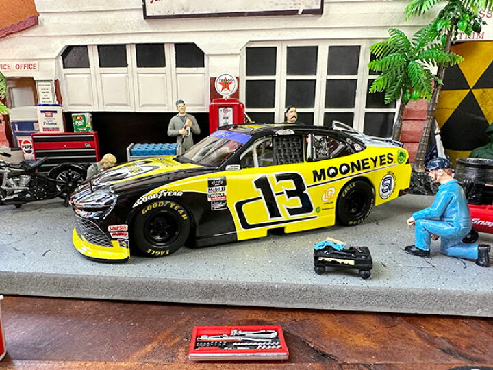 楽天市場】LIONEL×ムーンアイズ NASCAR トヨタ スープラ ムーンアイズ 