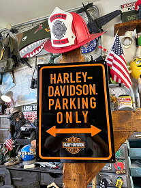 ハーレーダビッドソン　ハーレー専用駐車場　エンボスティンサイン　パーキングサイン　ブリキ看板