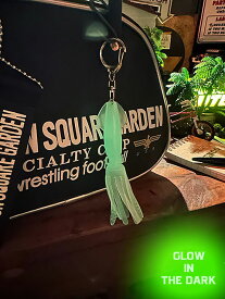 暗闇で光る！　蓄光イカ　キーホルダー　アメリカン雑貨　アメリカ雑貨　グッズ