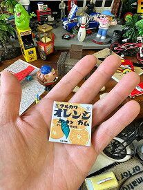 昭和レトロ　駄菓子　缶バッジ　マルカワ　オレンジフーセンガム