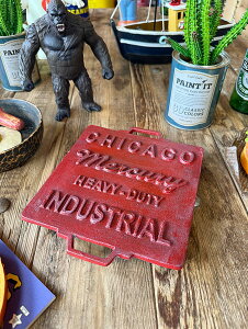 マーキュリー アイアントリベット スクエア (レッド) 鍋敷き アメリカン雑貨 アメリカ雑貨 おしゃれキャンプ おしゃれキャンパー アウトドアグッズ BBQ バーベキュー グ