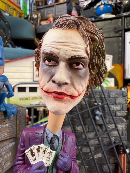 楽天市場】NECA 映画 ダークナイト ジョーカー ヘッドノッカー 