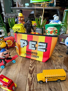 駄菓子屋シリーズ お菓子の舟形ポーチ (ペッツ) オフィシャルグッズ 昭和レトロ アメリカン雑貨 アメリカ雑貨 ジョークグッズ ジョーク雑貨 おもしろ プレゼント ギフト