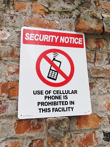 ★アウトレット★ 【訳あり品】携帯電話のご使用はお控え願います プラスチックサインボード Lサイズ ※目立つ黄ばみ汚れあり 看板 アメリカン雑貨 アメリカ雑貨 グッズ